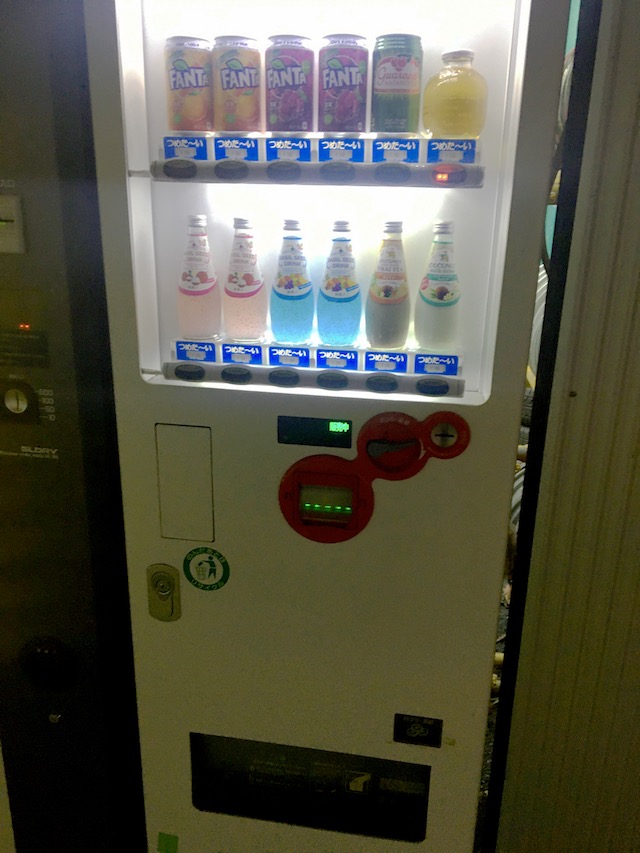 炭酸ジュース自販機写真