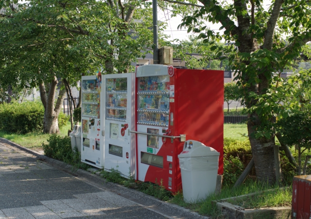 並んだ自販機